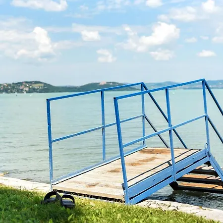 Blue Apartment Zamardi
